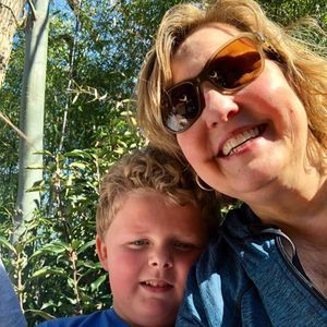 Meet your Posher, Joy